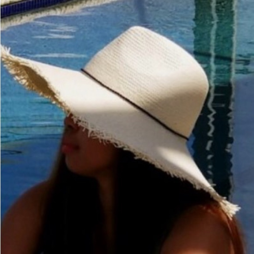 Ralph Lauren Polo Women’s Elegant Wide Brim Straw White Cream Sun Hat - One Size